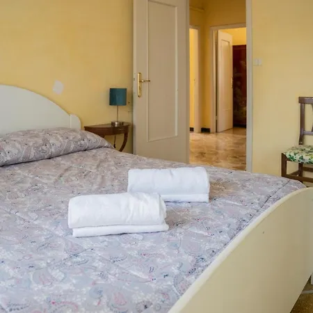 014 - La Casa Di Viky In Centro, Vista Mare 100m Dalla Spiaggia Lägenhet